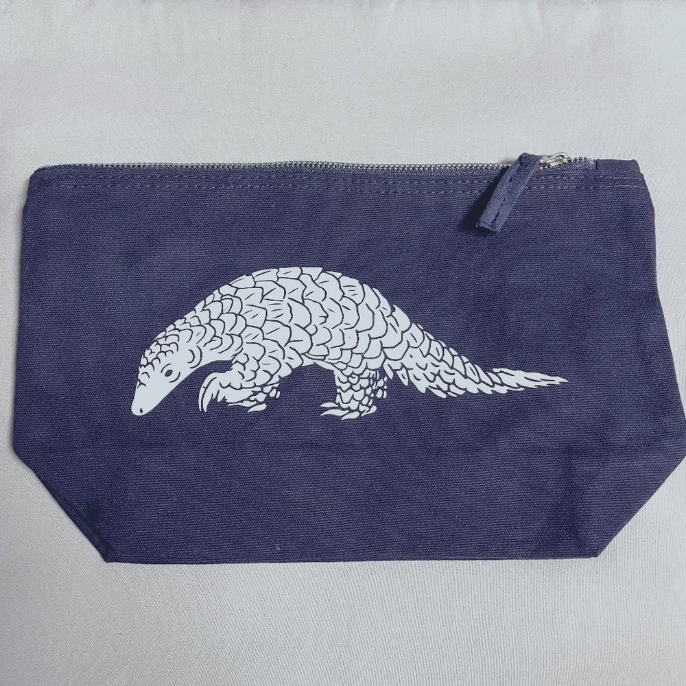 Pangolin Cotton Canvas Clutch Pencil Makeup Jewelry Accessory Case Pouch Zipper